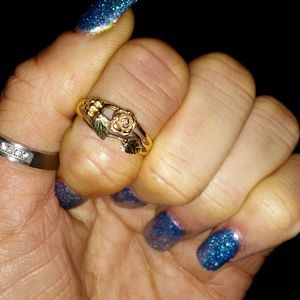 10k Black Hills Gold Ring